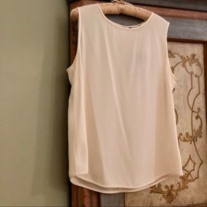 NWT - St. John - Simple blouse